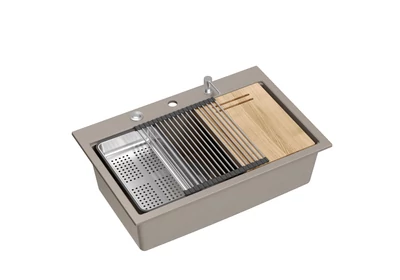 Szürkés barna  / Acél színű kiegészítők